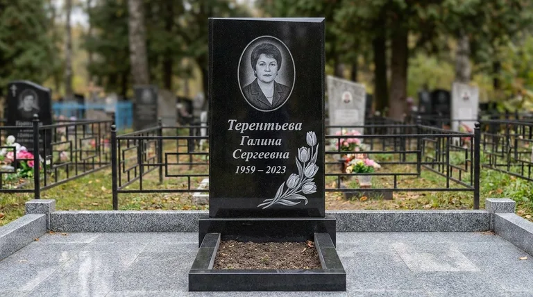 Памятник с гравировкой тюльпанов — выполненная работа «Терентьева» в Челябинске