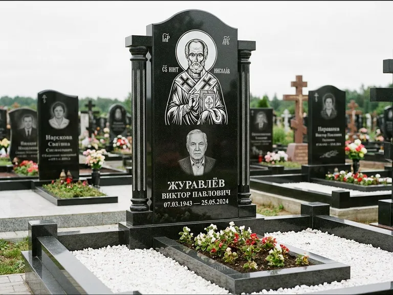 Памятник с гравировкой иконы — икона в резном киоте, работа «Верещагина» в Челябинске